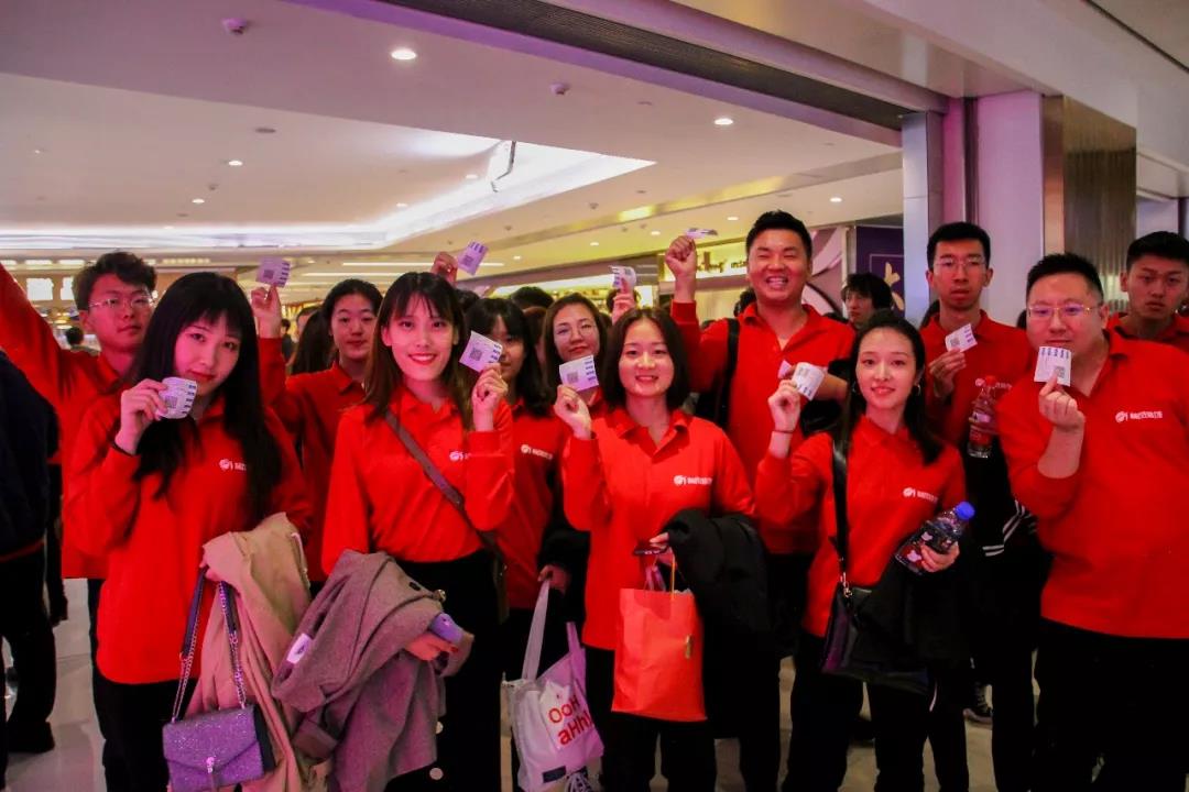 公司帶領(lǐng)大家集體觀影《中國機(jī)長(zhǎng)》