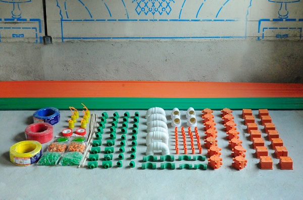 沈陽裝修公司水路鋪設(shè)現(xiàn)場(chǎng)